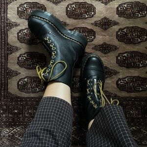 Sinclair Hi Max Dr. Martens Women’s 9